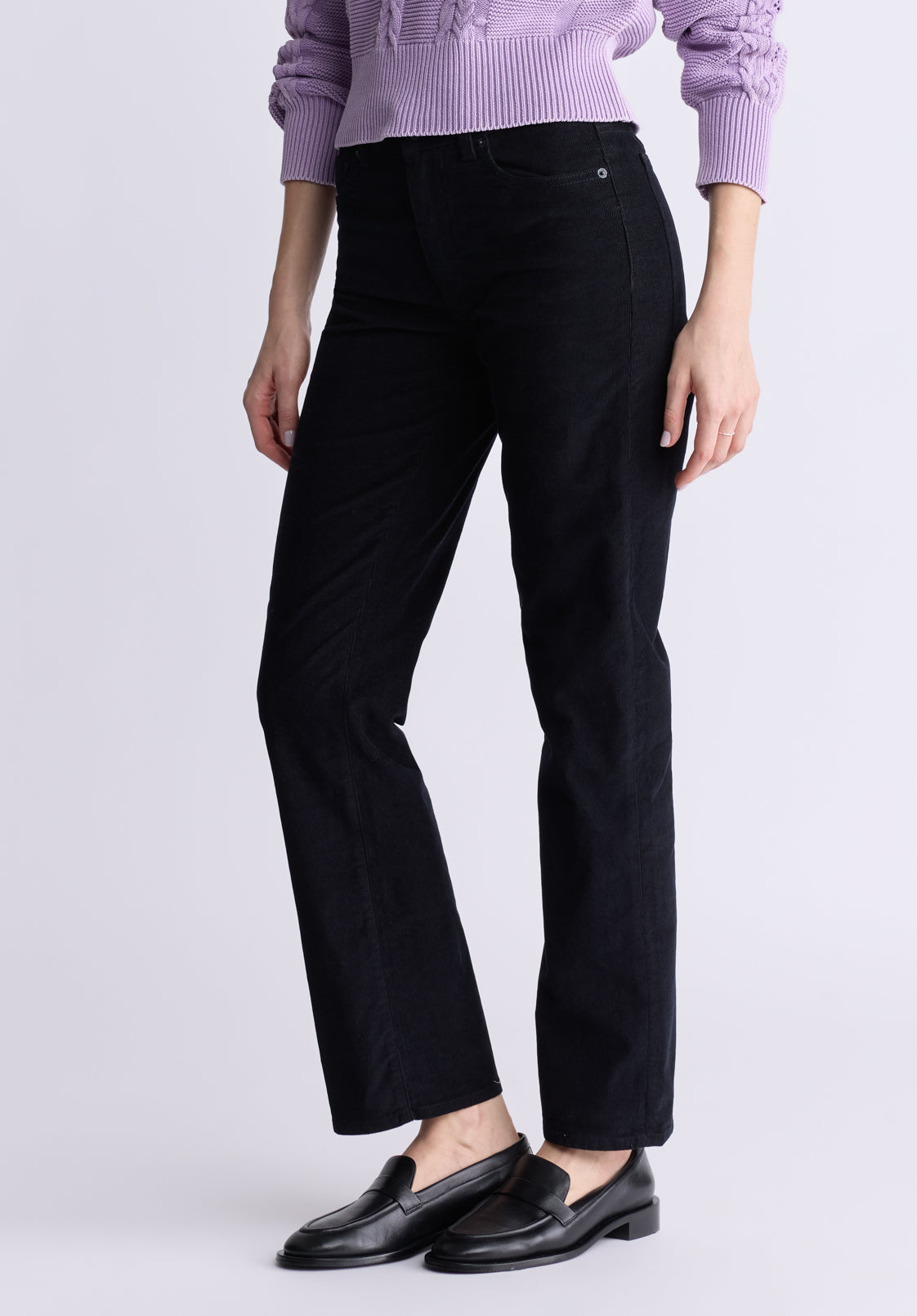 Mid Rise Straight Mary Women's Pants. Rinse Washed Black - BL16007