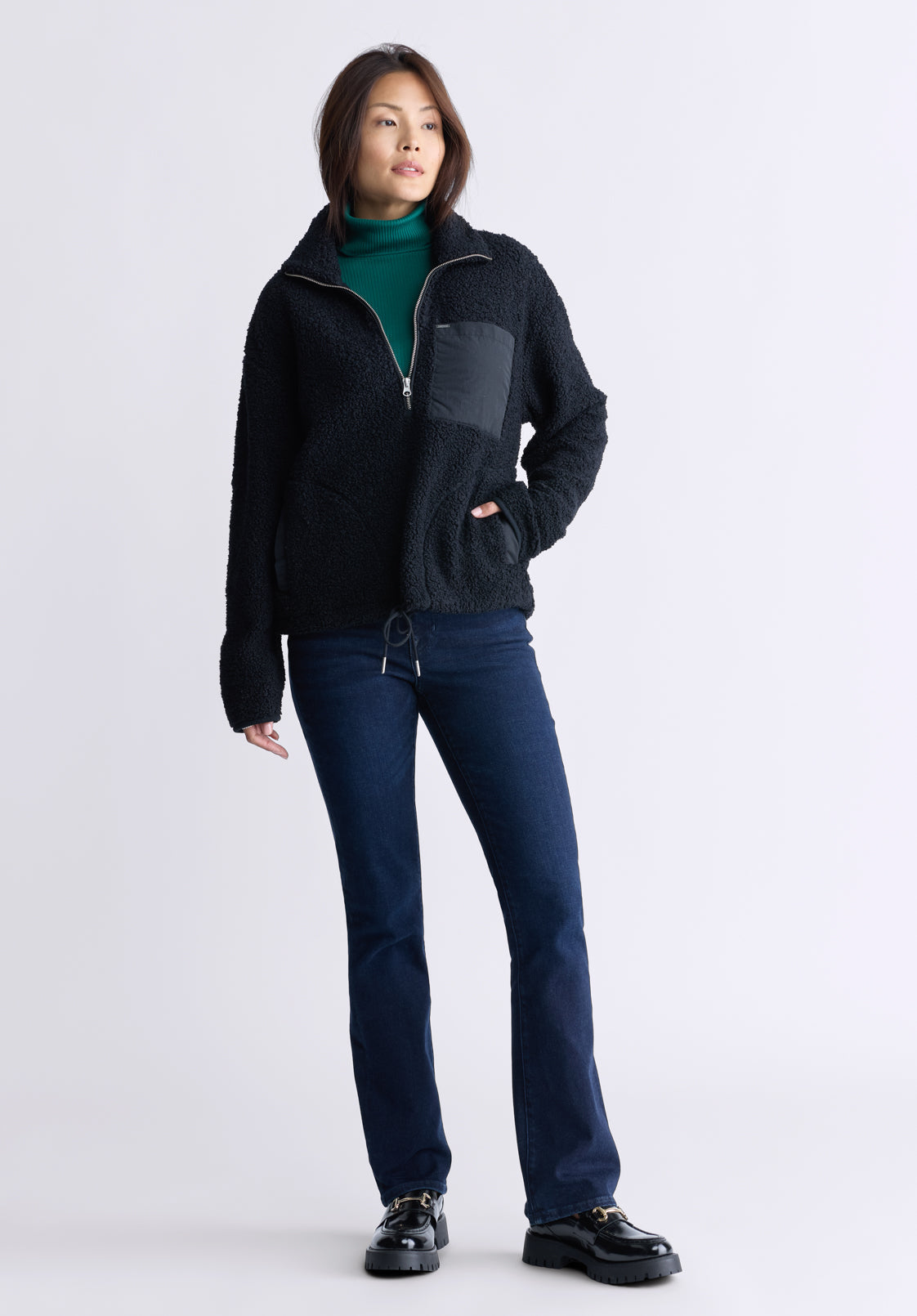 Sena Women's Sherpa Jacket with Chest Pocket. Black - JK0036F