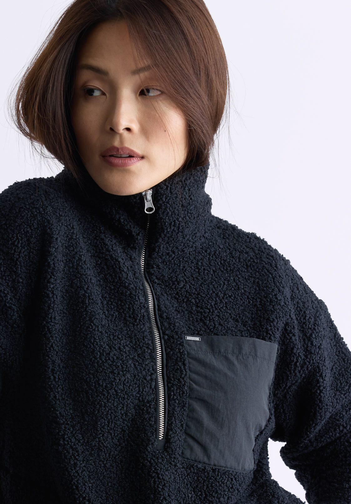 Sena Women's Sherpa Jacket with Chest Pocket. Black - JK0036F