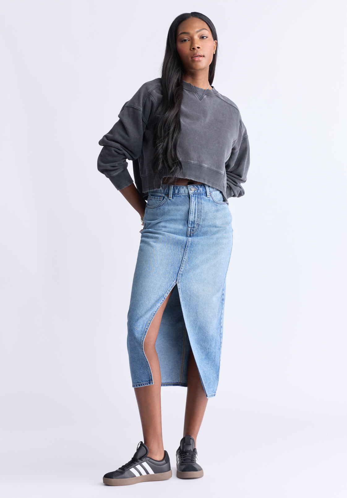 Kincade Women's Long Sleeve Loose Fit Cropped Sweatshirt. Grey - KT0157F