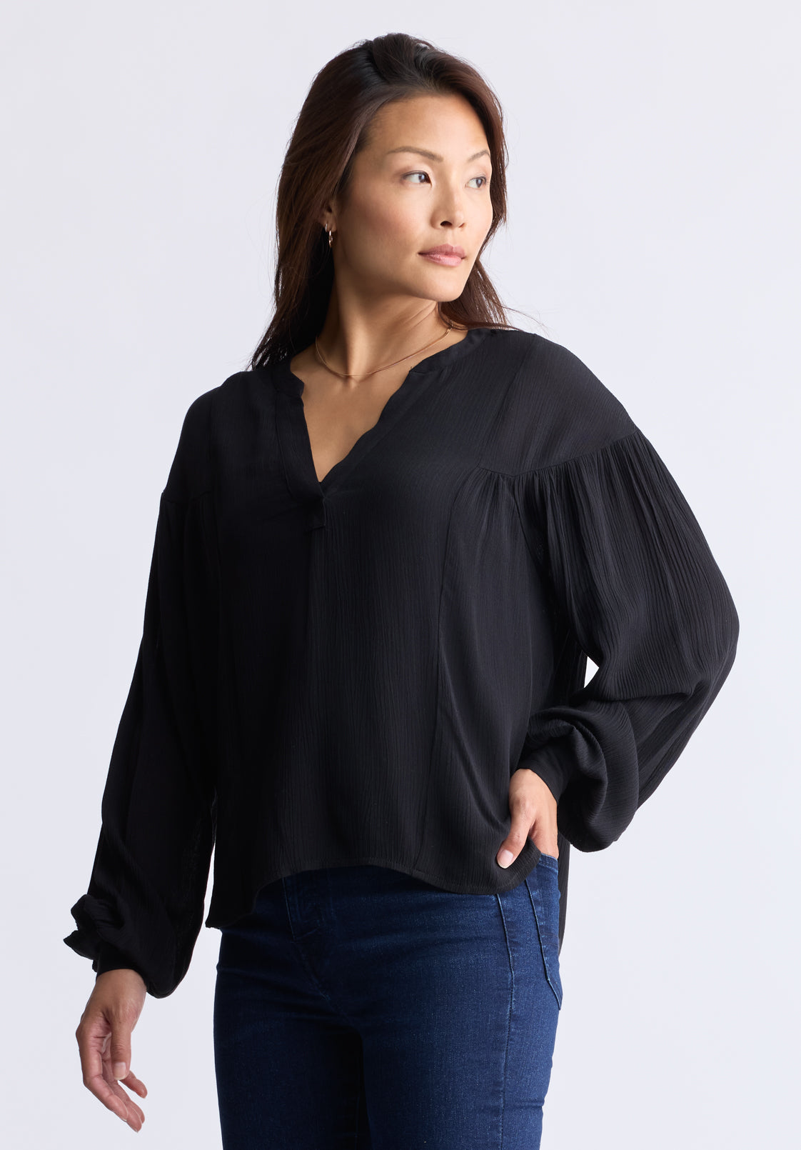 Kensley Women's Dropped Shoulder V-neck Loose Blouse. Black - WT0119F
