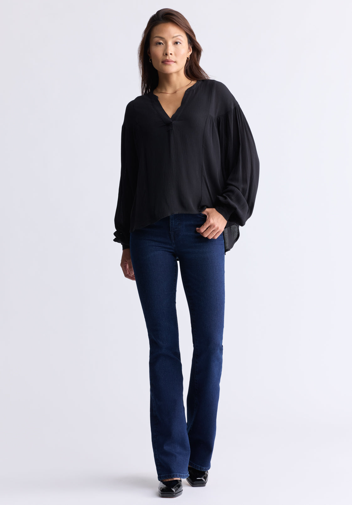 Kensley Women's Dropped Shoulder V-neck Loose Blouse. Black - WT0119F