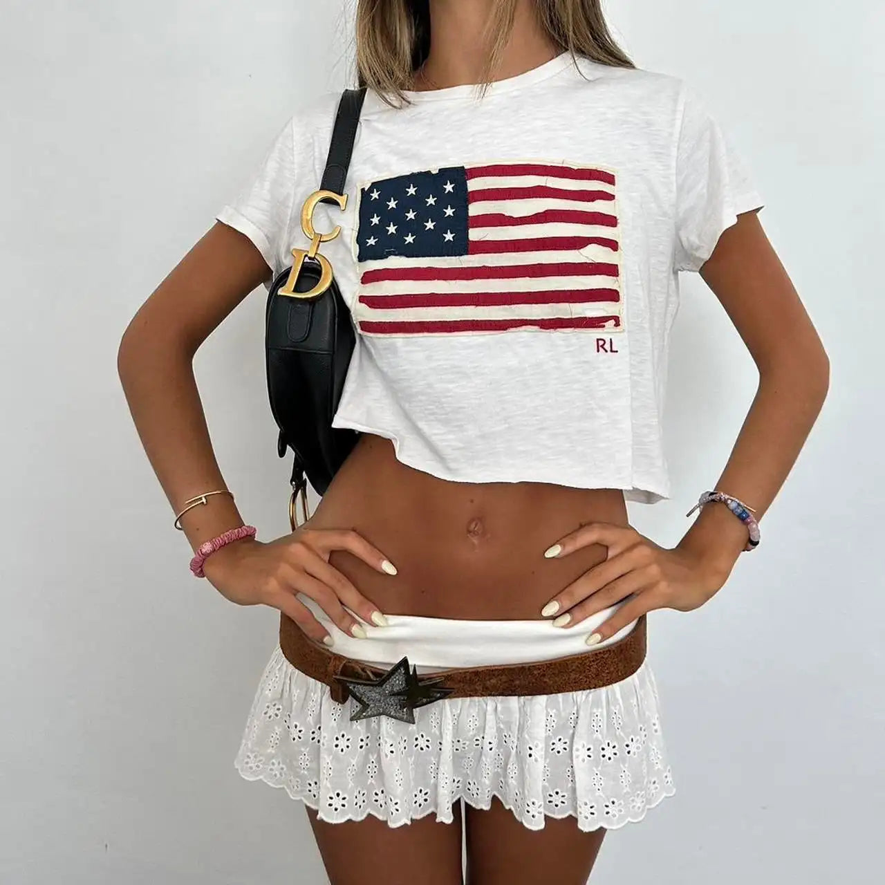 Women s Short Sleeve V-Neck Graphic Print Tee Shirt Casual Summer Top with Floral Design for Everyday Wear
