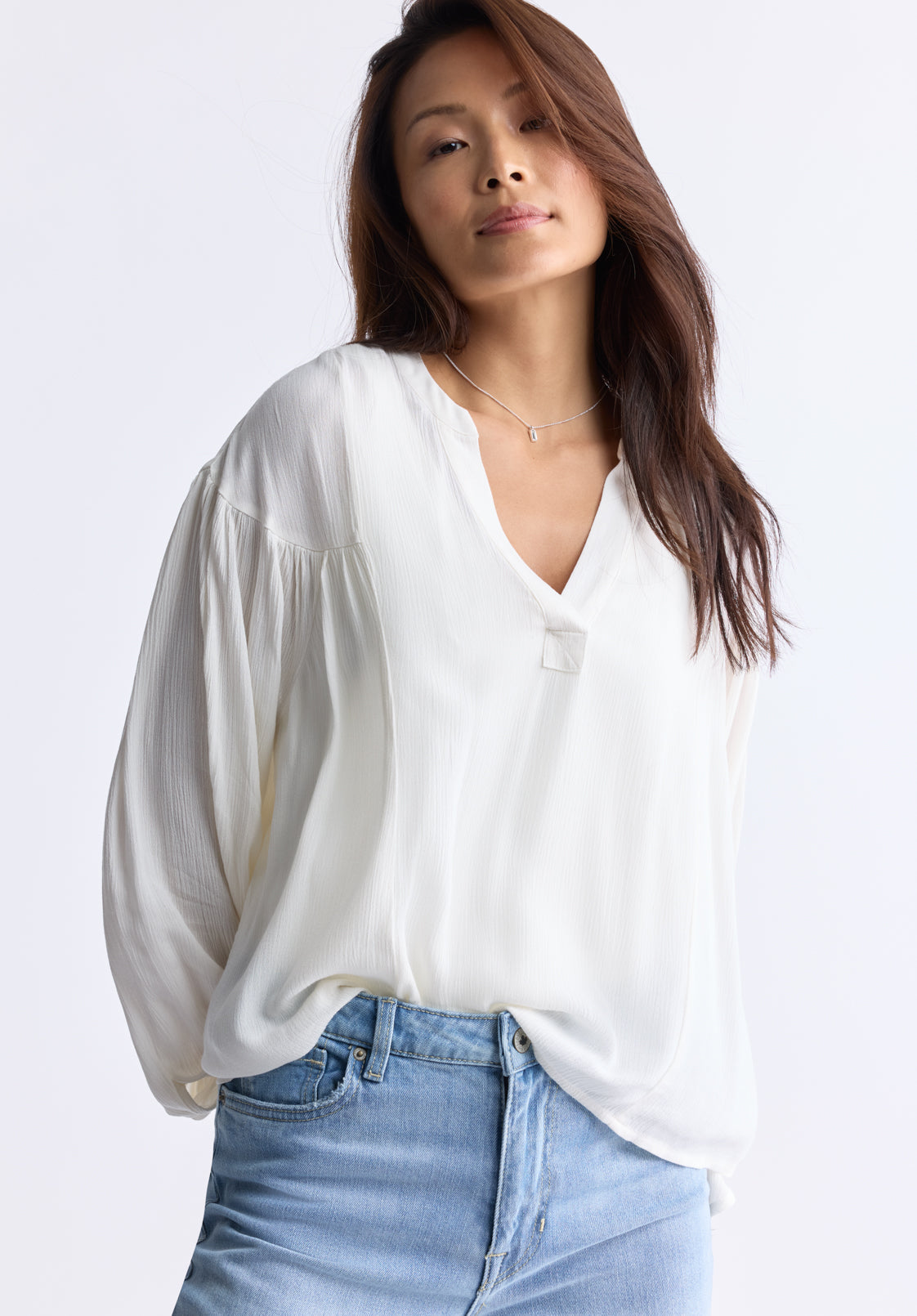 Kensley Women's Dropped Shoulder V-neck Loose Blouse. White - WT0119F